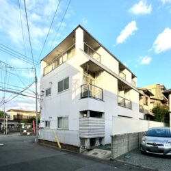 初期費用3万円～‼ リノベーションによりお洒落な内装✨産業道路の側で交通アクセス良好🚘