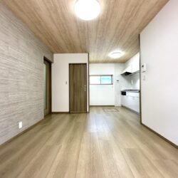 2面採光で気持ち良い風が通るリビング居間