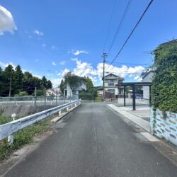 東側道路