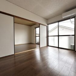 南向きで陽当りの良いリビング居間